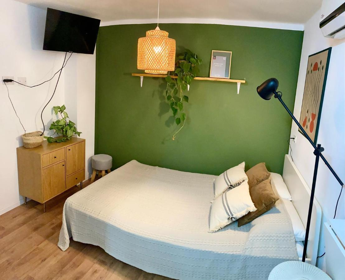 Dotan's Boutique - By The Beach! Apartment Tel Aviv