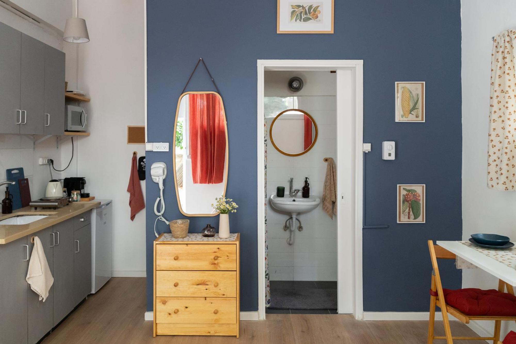 Apartment Dotan's Boutique - By The Beach! Tel Aviv