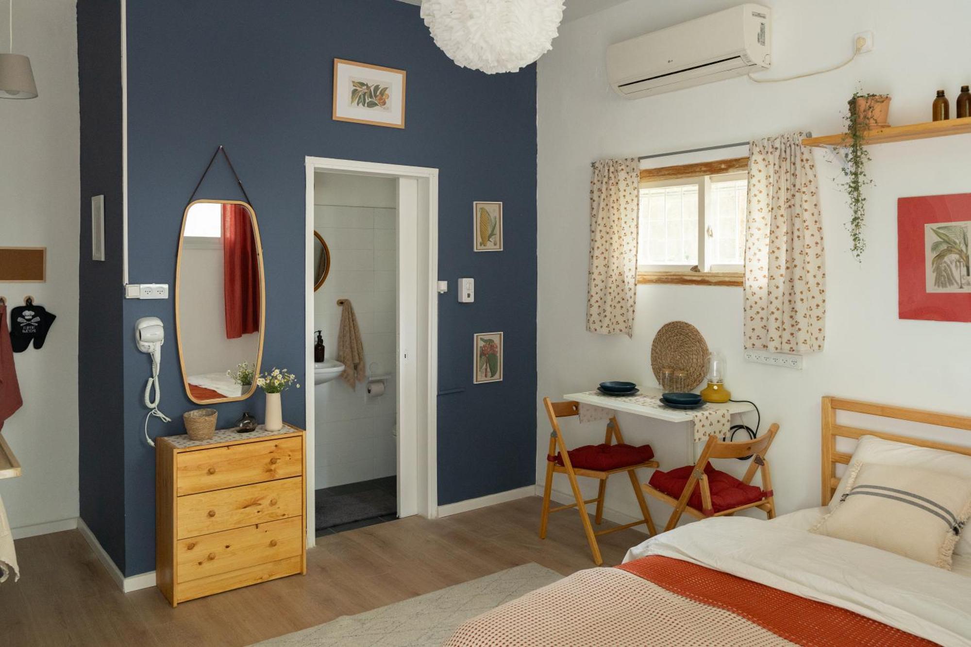 Dotan's Boutique - By The Beach! Apartment